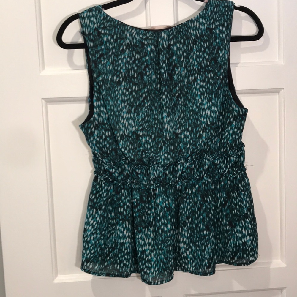 Lined And Ruffled Tank Top - Picture 2 of 3
